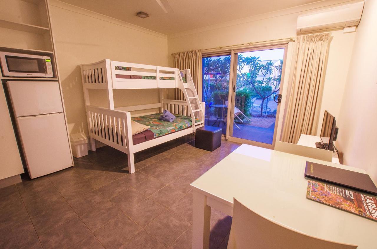 Onslow Beach Resort מראה חיצוני תמונה