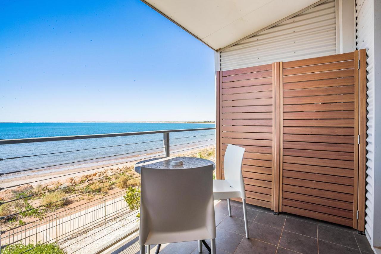 Onslow Beach Resort מראה חיצוני תמונה