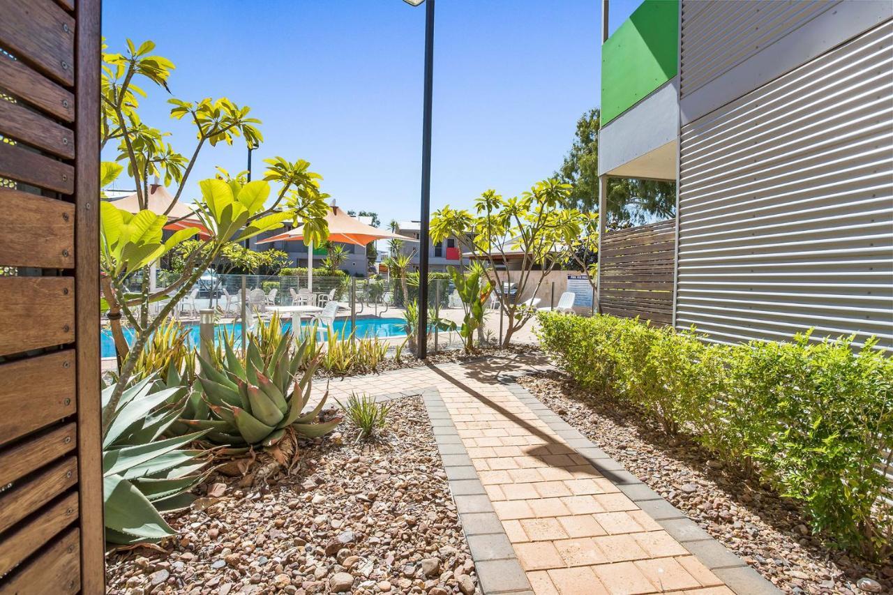 Onslow Beach Resort מראה חיצוני תמונה