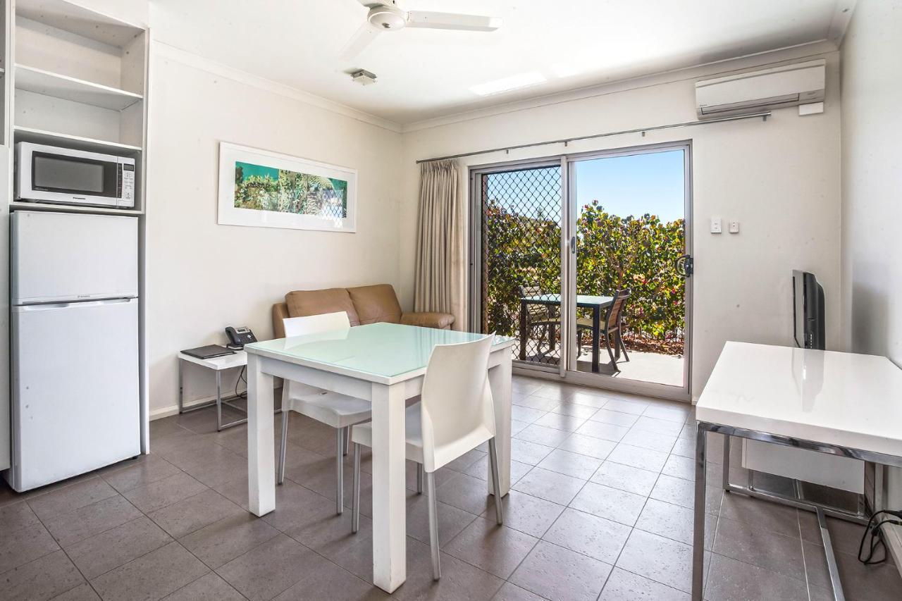 Onslow Beach Resort מראה חיצוני תמונה