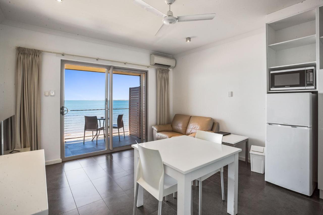 Onslow Beach Resort מראה חיצוני תמונה