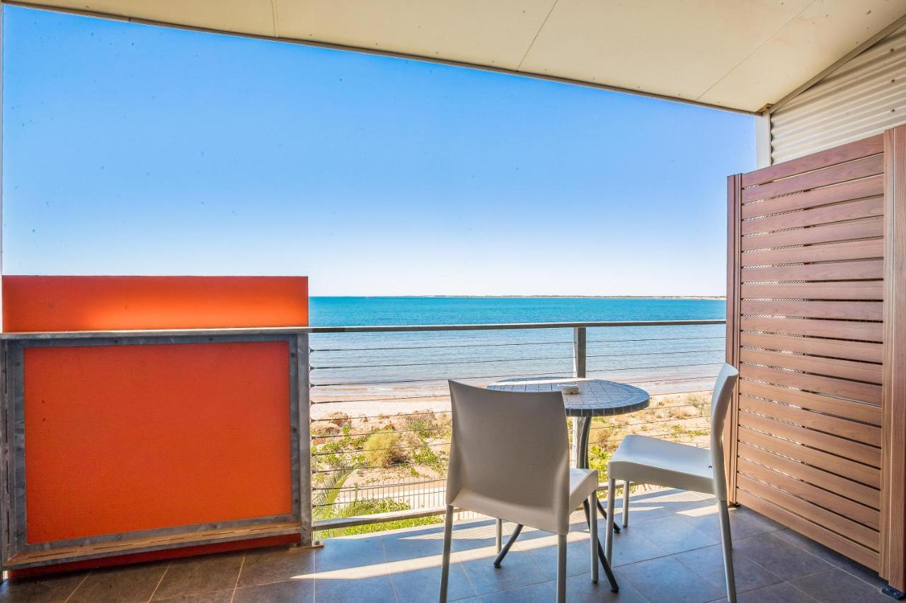 Onslow Beach Resort מראה חיצוני תמונה