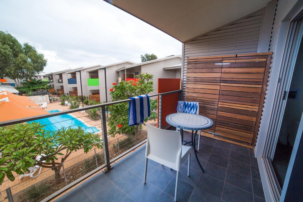 Onslow Beach Resort מראה חיצוני תמונה