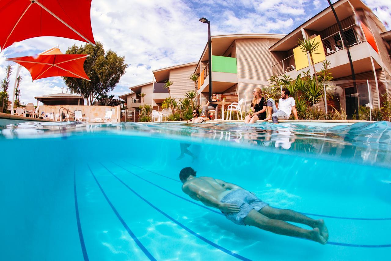 Onslow Beach Resort מראה חיצוני תמונה