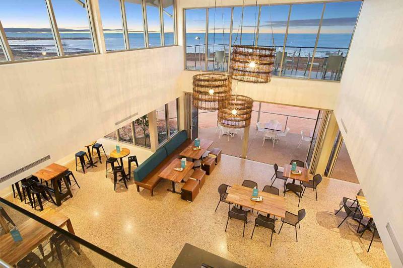 Onslow Beach Resort מראה חיצוני תמונה